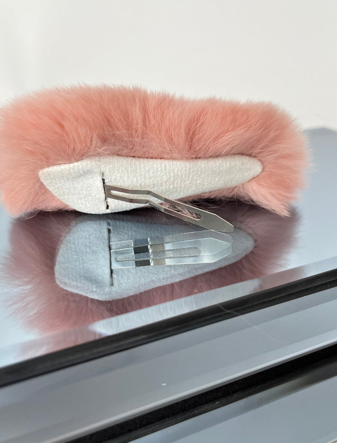 İTHAL TAVŞAN TÜYLÜ PEMBE PELUŞ ÇITÇIT TOKA