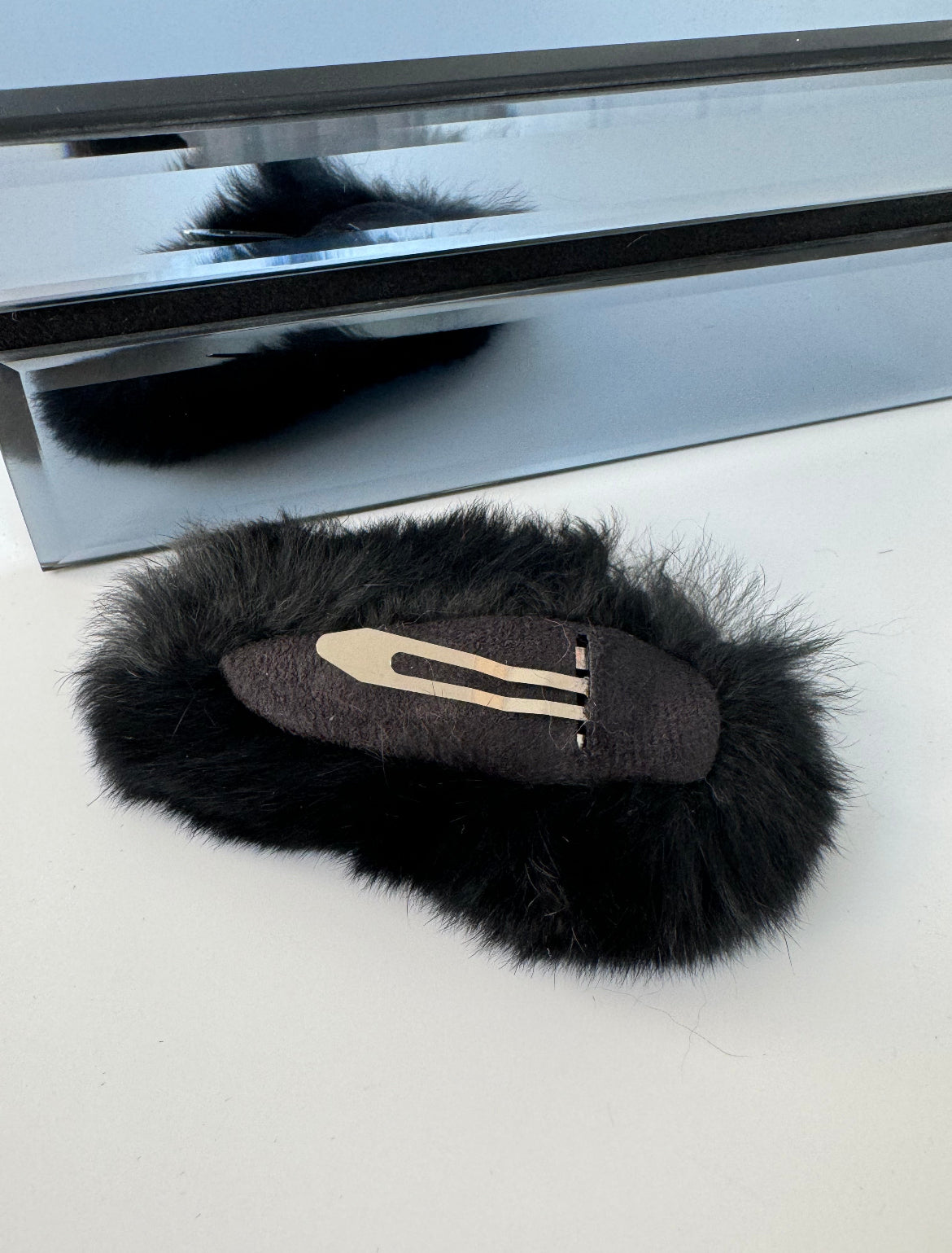 İTHAL TAVŞAN TÜYLÜ SİYAH PELUŞ ÇITÇIT TOKA