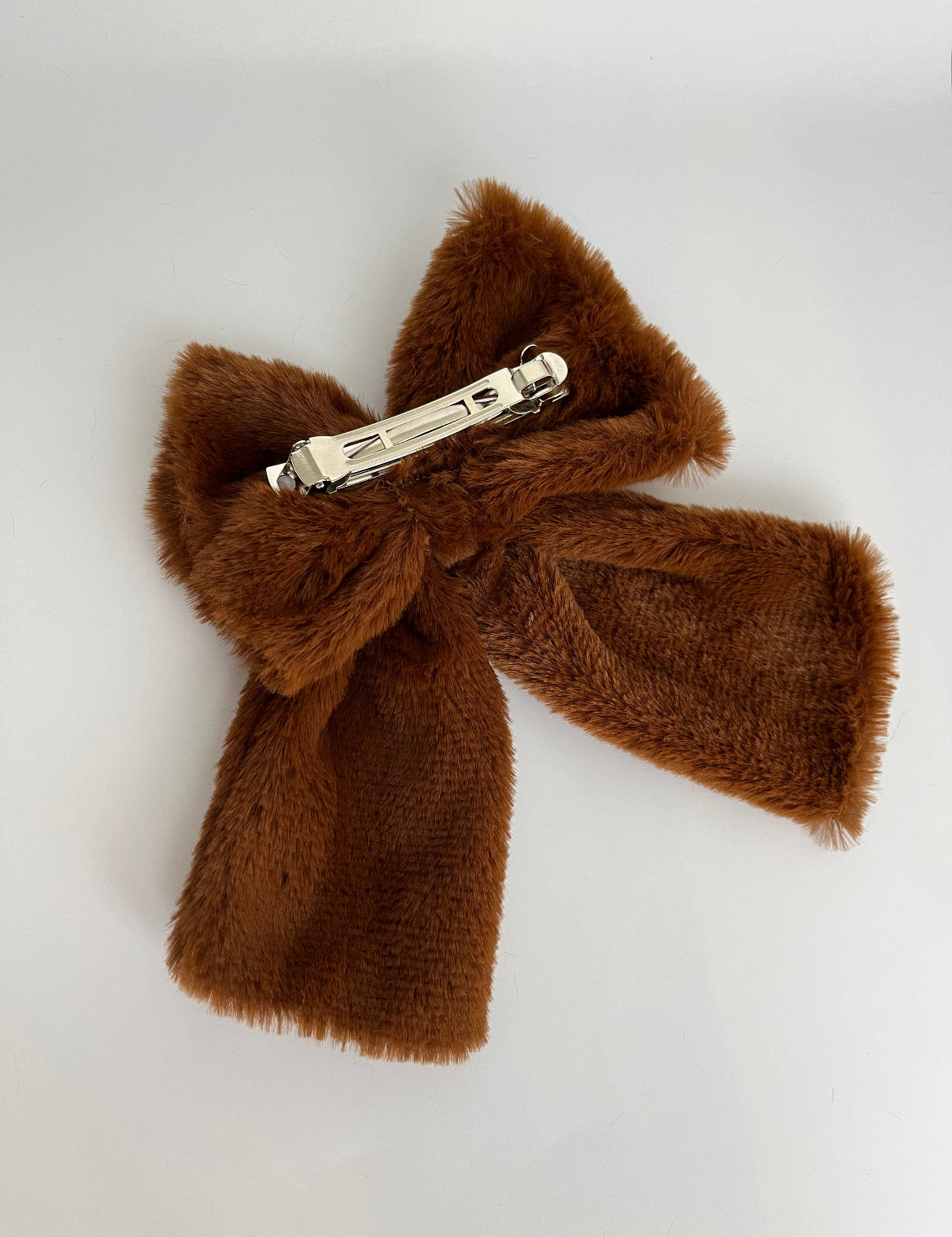 İTHAL ÇİFT KULLANIMLI ÇIKARILABİLİR KAHVERENGİ PELUŞ FİYONK TOKA