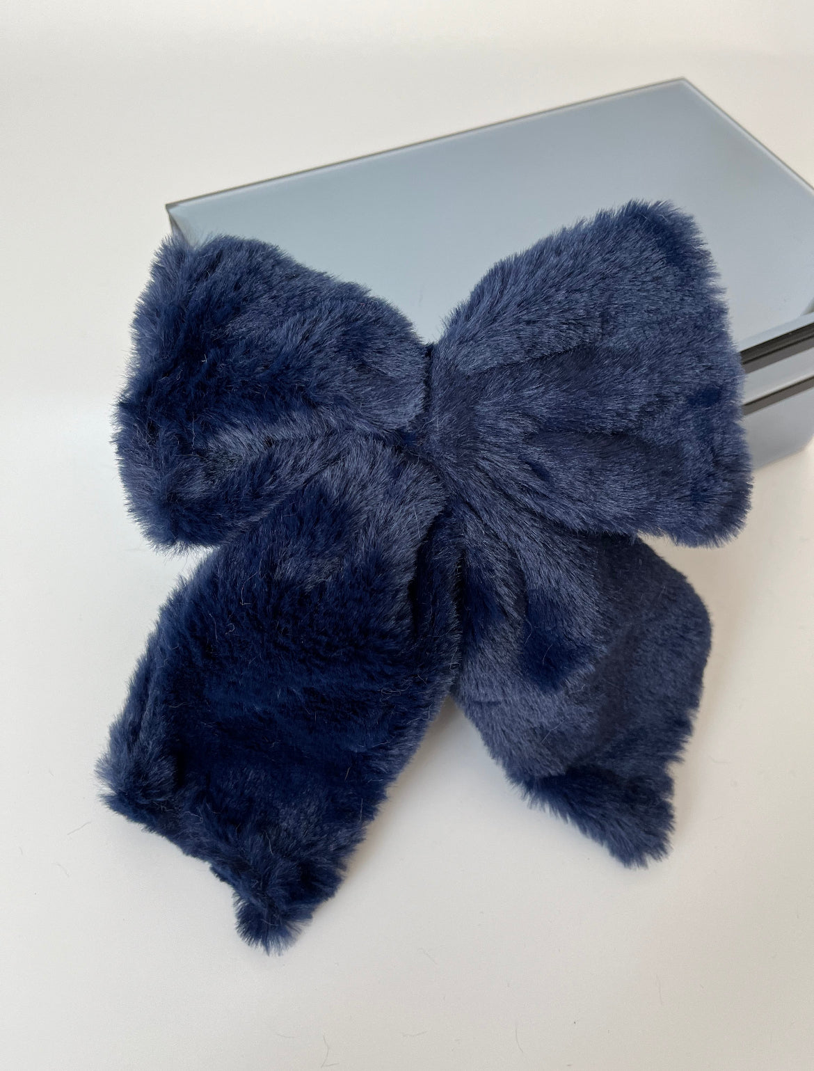 İTHAL ÇİFT KULLANIMLI ÇIKARILABİLİR LACİVERT PELUŞ FİYONK TOKA