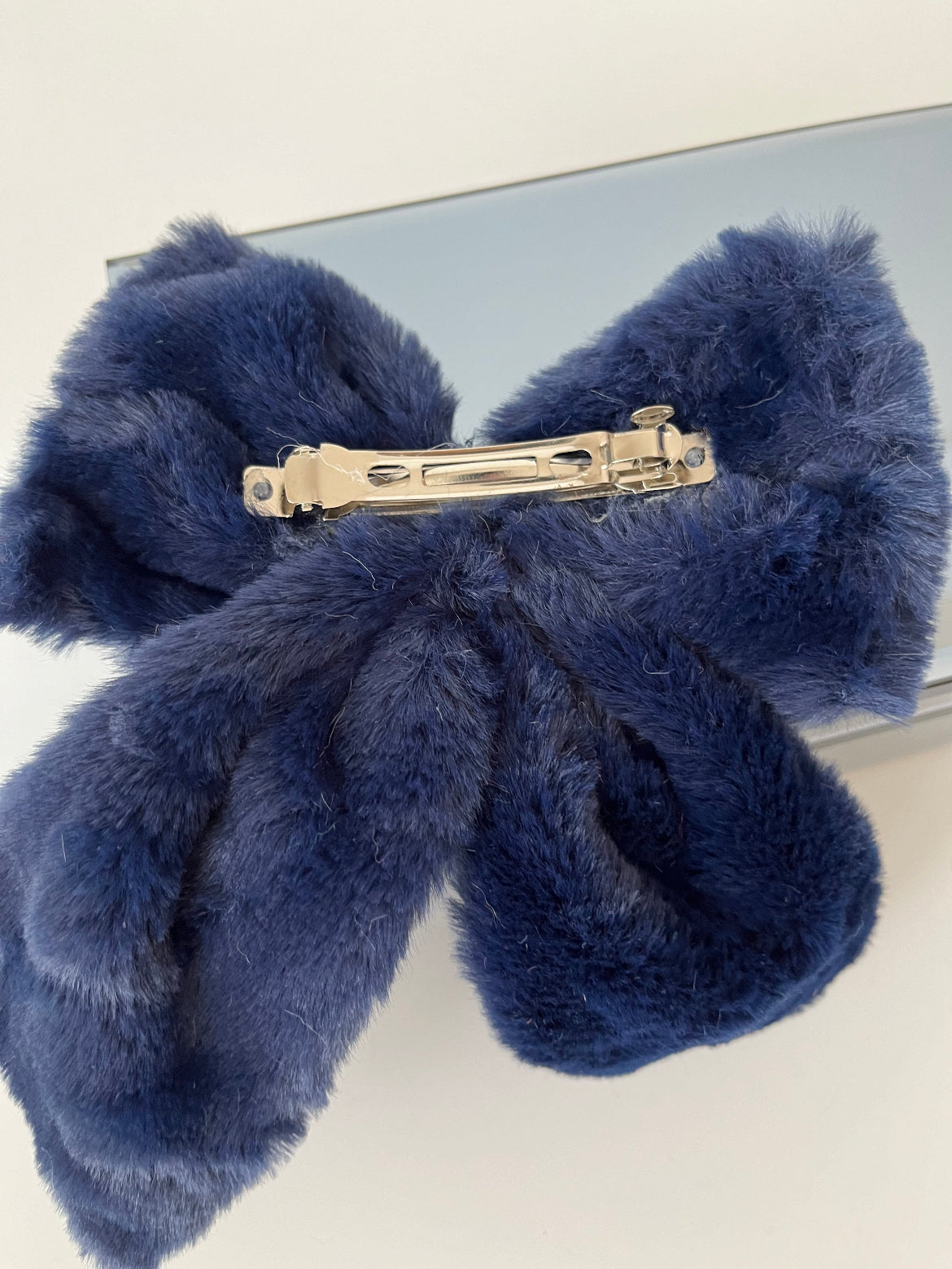 İTHAL ÇİFT KULLANIMLI ÇIKARILABİLİR LACİVERT PELUŞ FİYONK TOKA