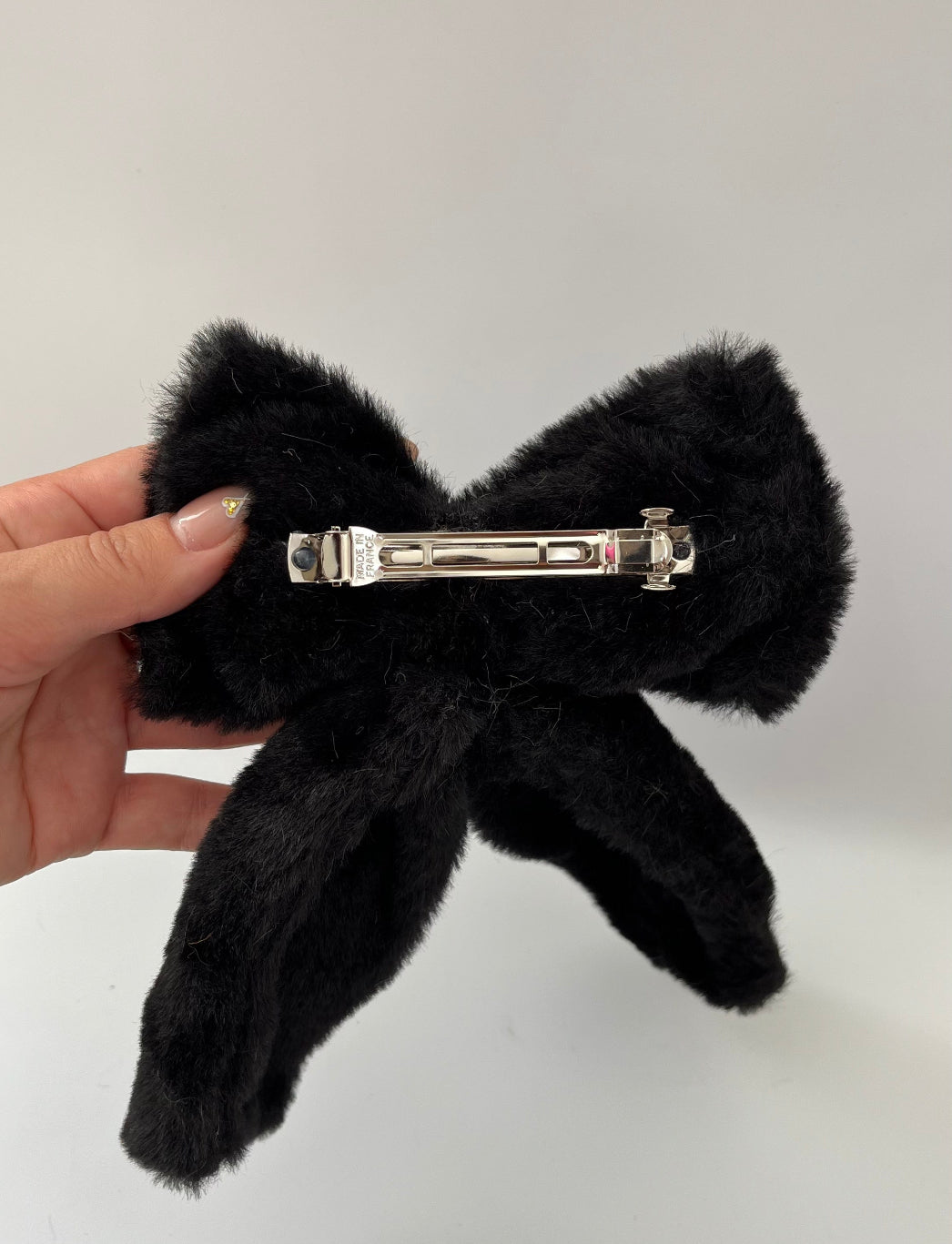 İTHAL ÇİFT KULLANIMLI ÇIKARILABİLİR SİYAH PELUŞ FİYONK TOKA