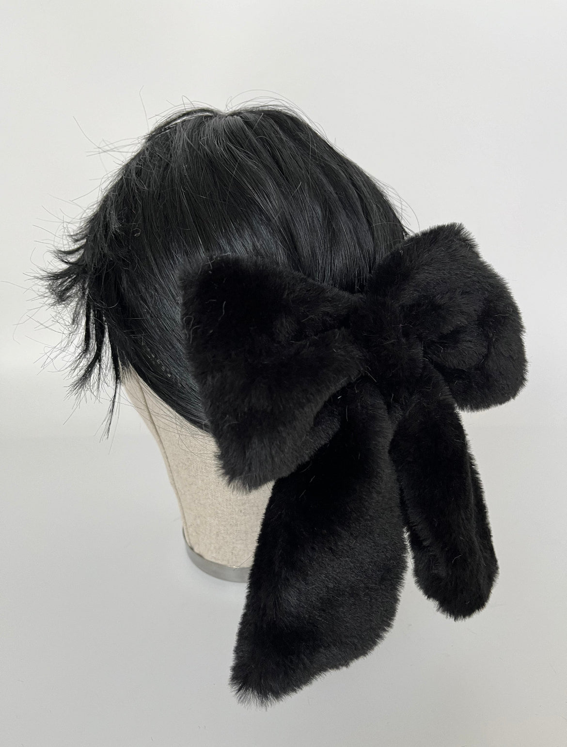 İTHAL ÇİFT KULLANIMLI ÇIKARILABİLİR SİYAH PELUŞ FİYONK TOKA