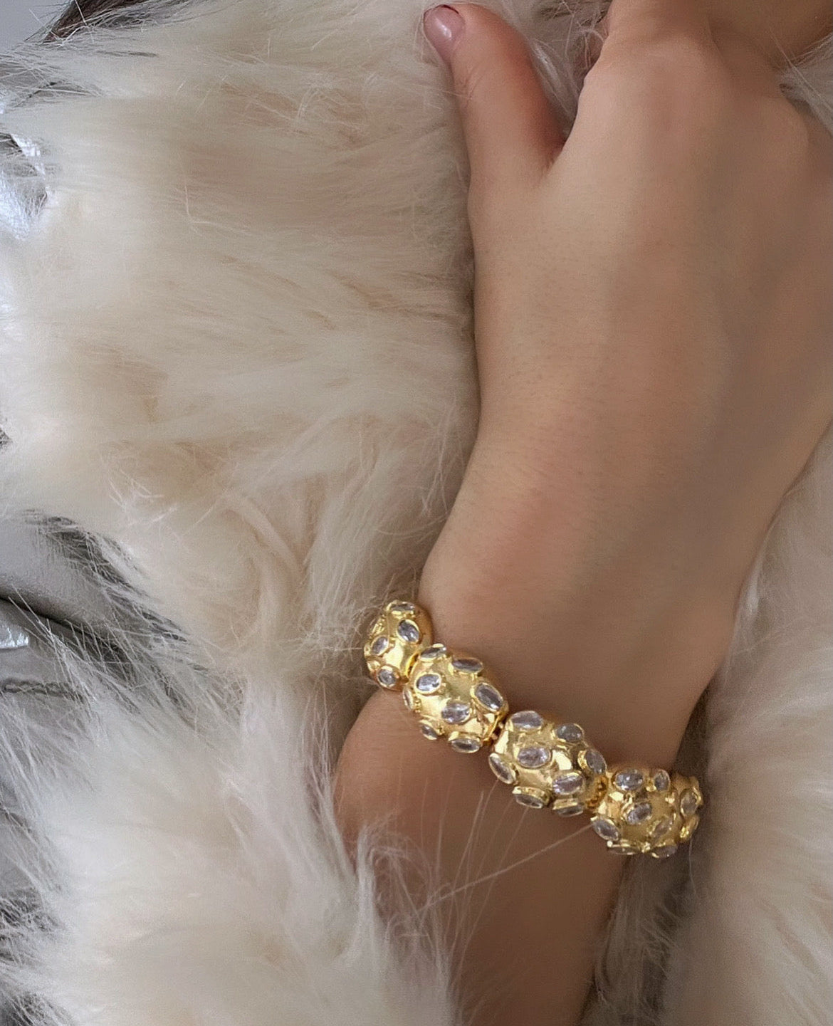 AHUZAR ALTIN KAPLAMA ZİRKON TAŞLI AYARLANABİLİR GOLD KELEPÇE BİLEKLİK