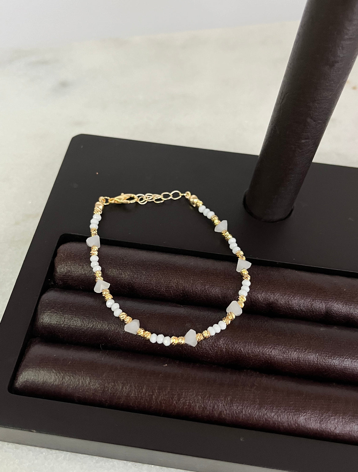 PEREN ALTIN KAPLAMALI DOĞAL TAŞLI BİLEKLİK