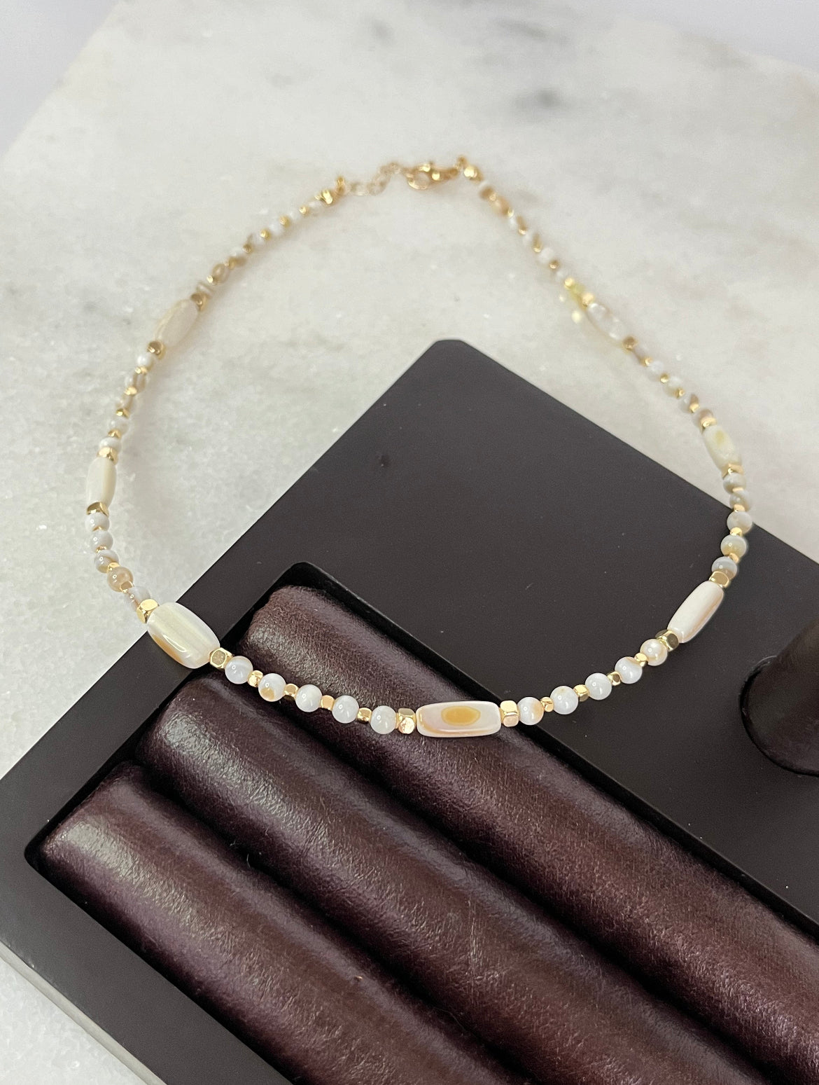 MAHUR ALTIN KAPLAMALI DORİKA DOĞAL TAŞLI KOLYE