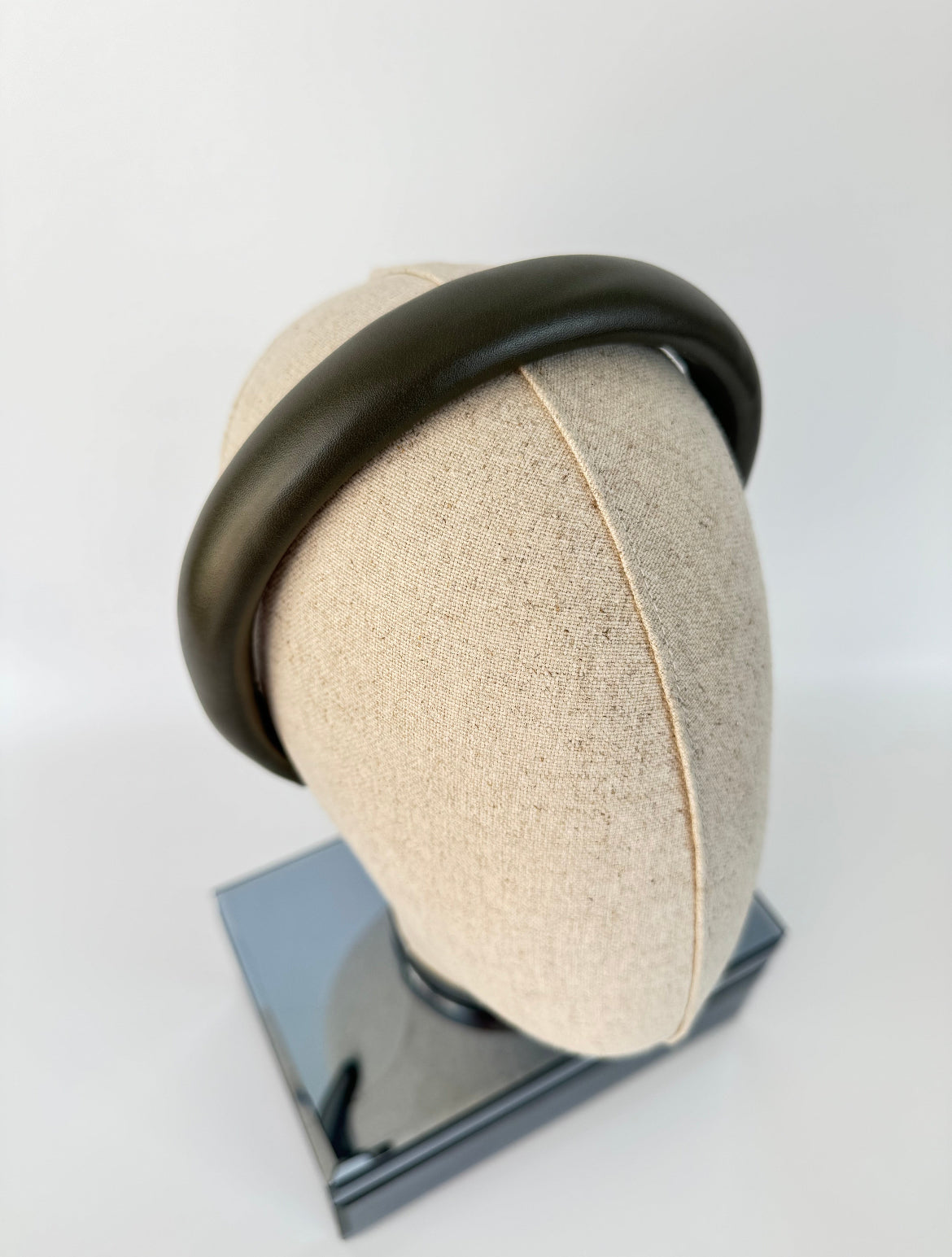 KİYA KOYU YEŞİL DERİ İNCE TAÇ