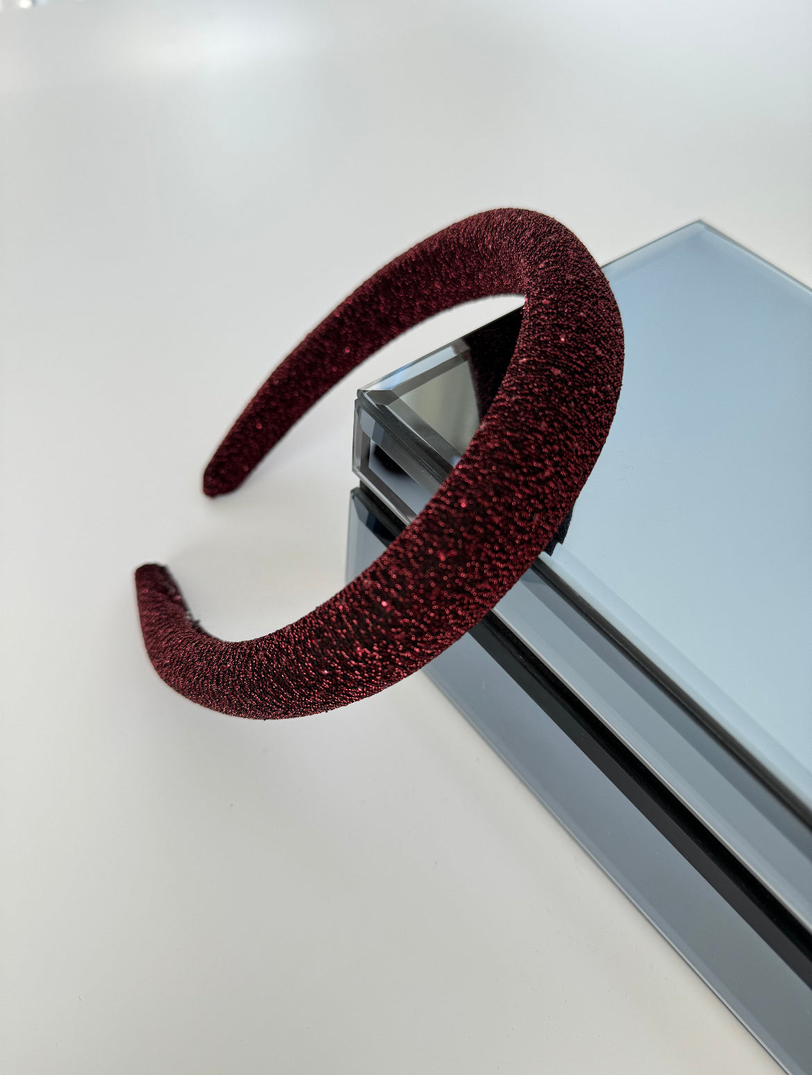 RİNDAN İTHAL BORDO PIRILTILI TAÇ