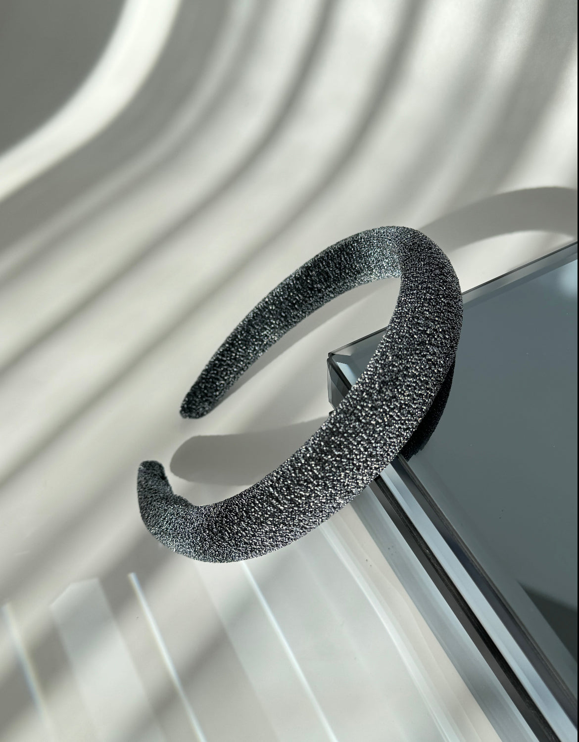 RİNDAN İTHAL MAVİ PIRILTILI TAÇ