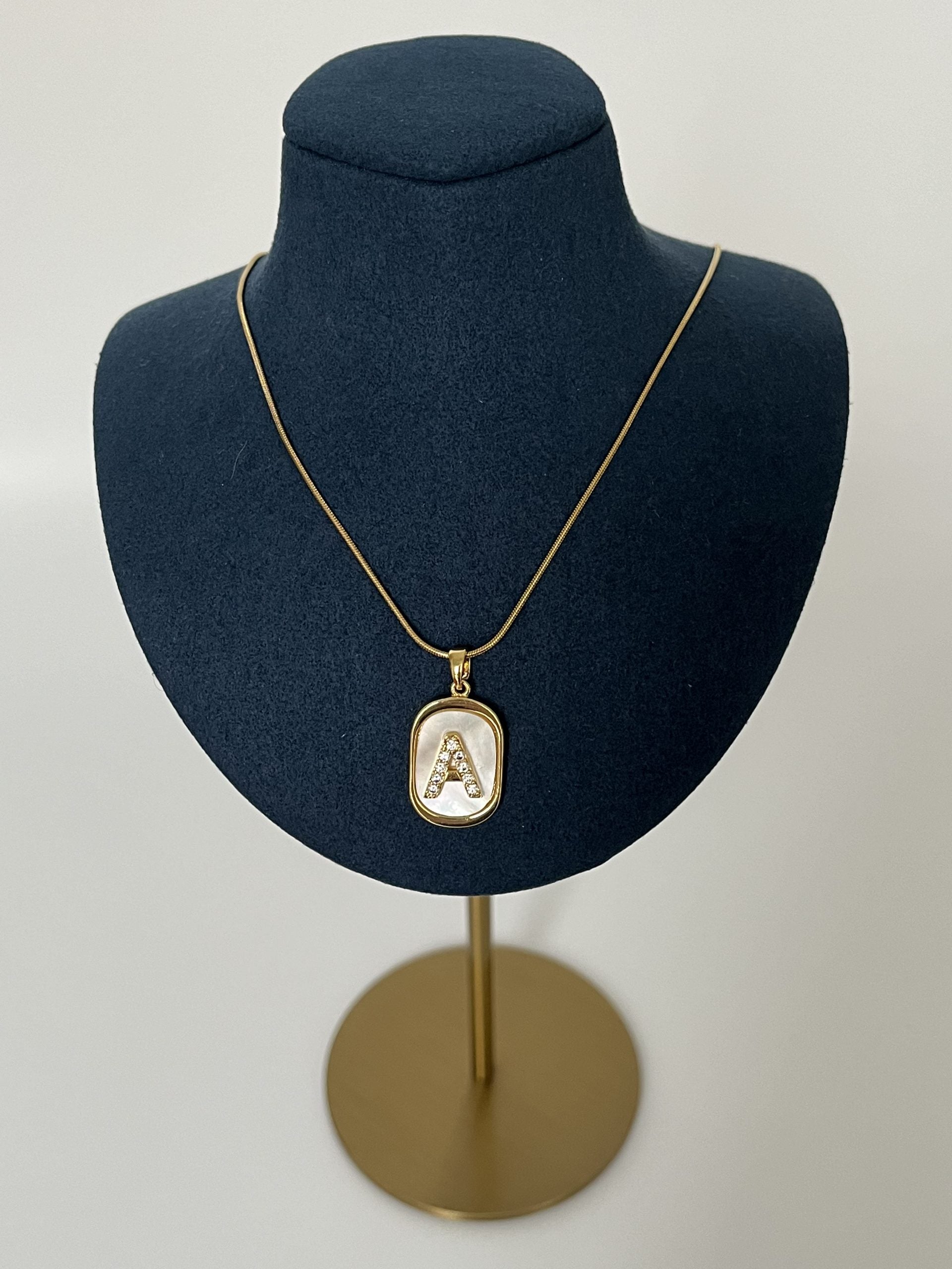 ÇELİK HARF KOLYE A