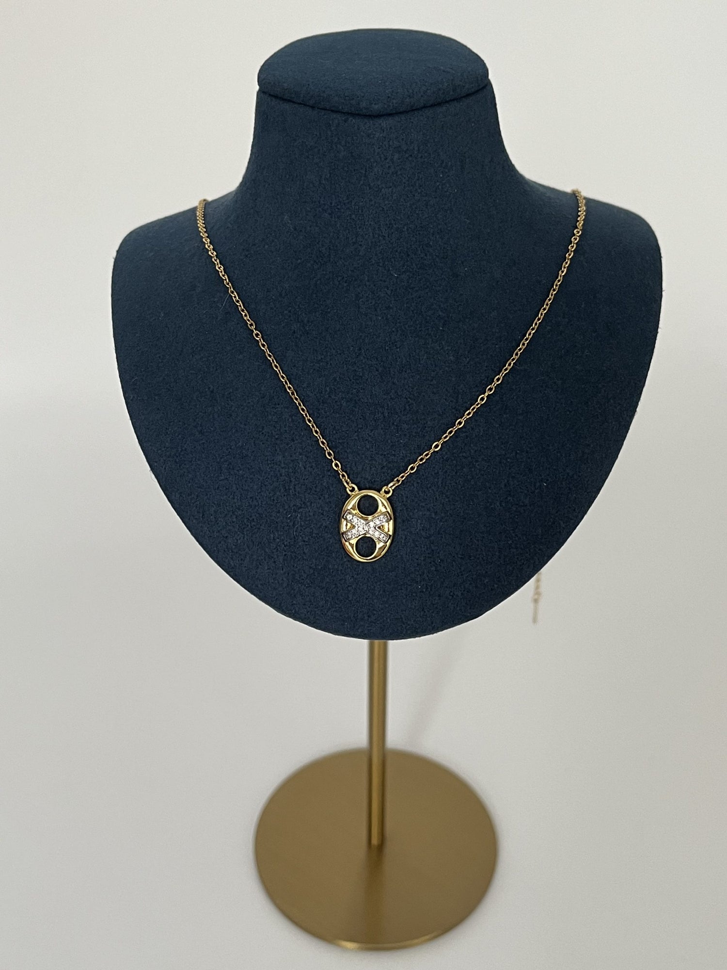 İTHAL MARKA MODEL GOLD ÇELİK KOLYE