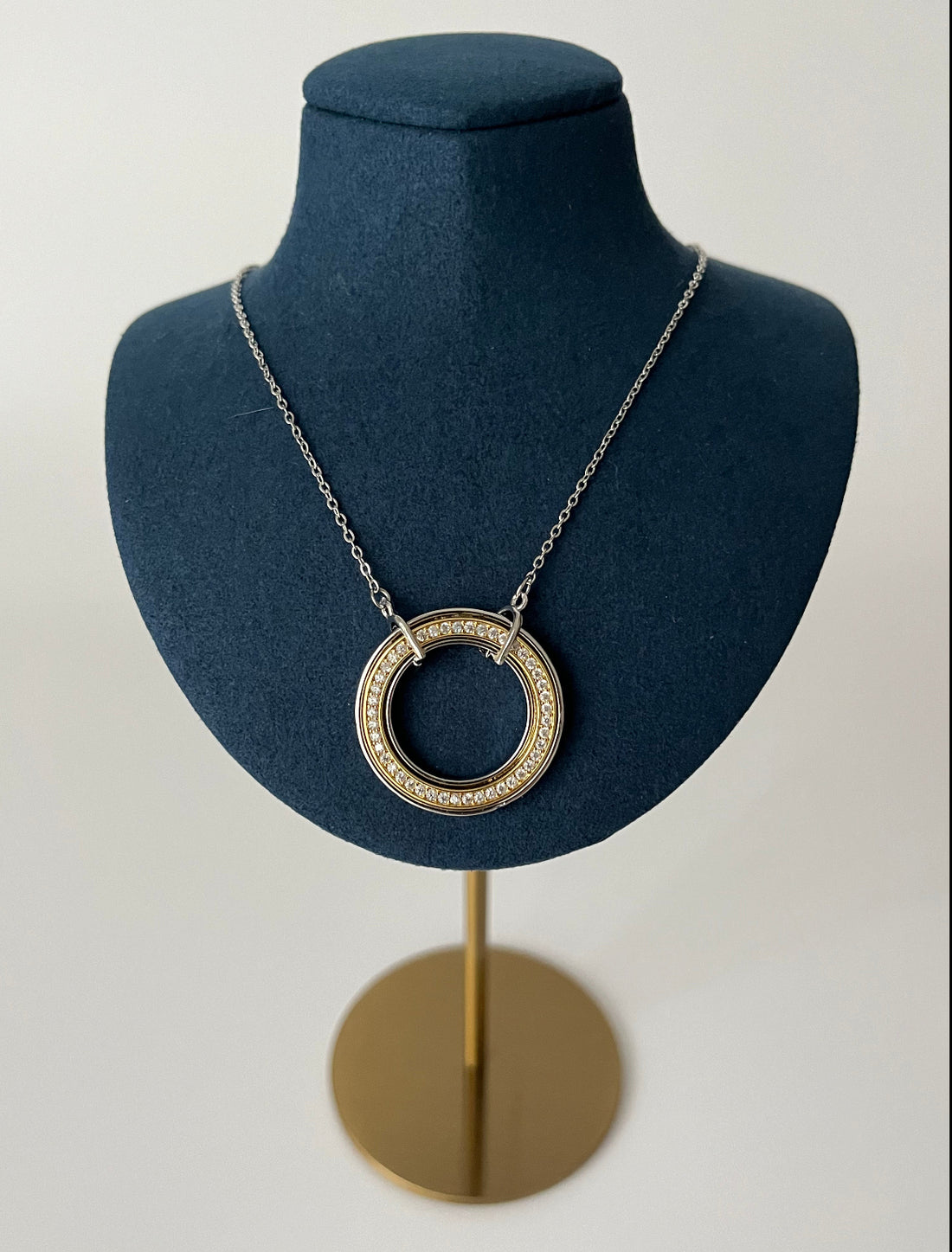 İTHAL MARKA MODEL HALKA DETAYLI KOLYE