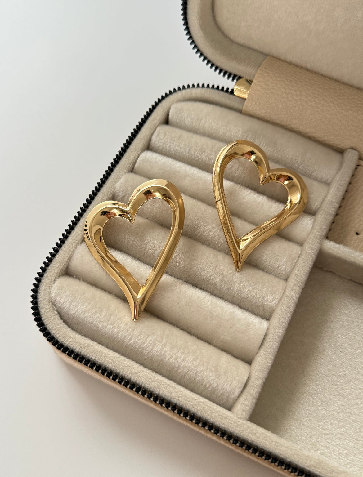 İTHAL KALP MODEL GOLD KÜPE