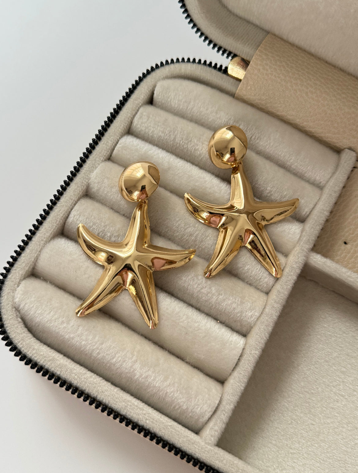 İTHAL DENİZ YILDIZI MODEL GOLD KÜPE