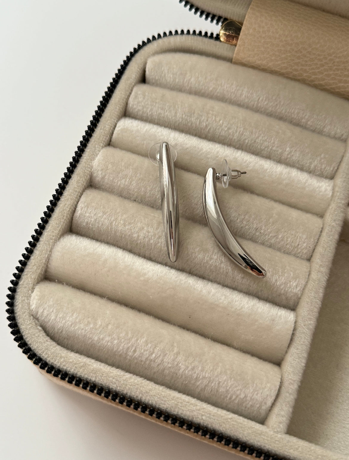 İTHAL ÇUBUK MODEL SİLVER KÜPE