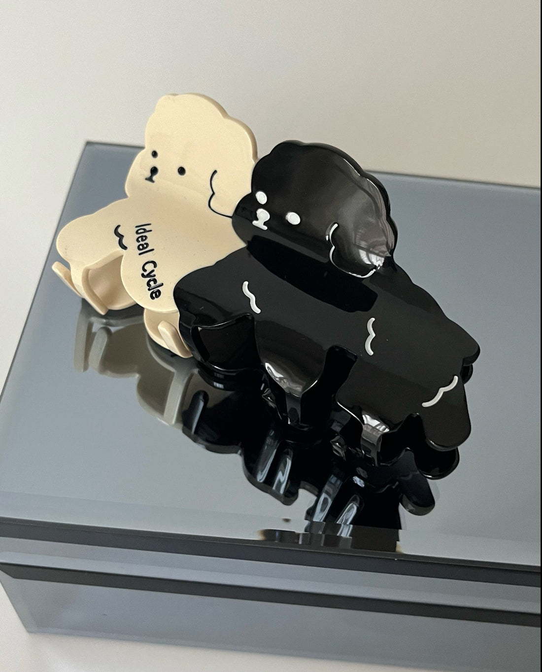 İTHAL KÖPEK DESENLİ KEMİK MANDAL TOKA