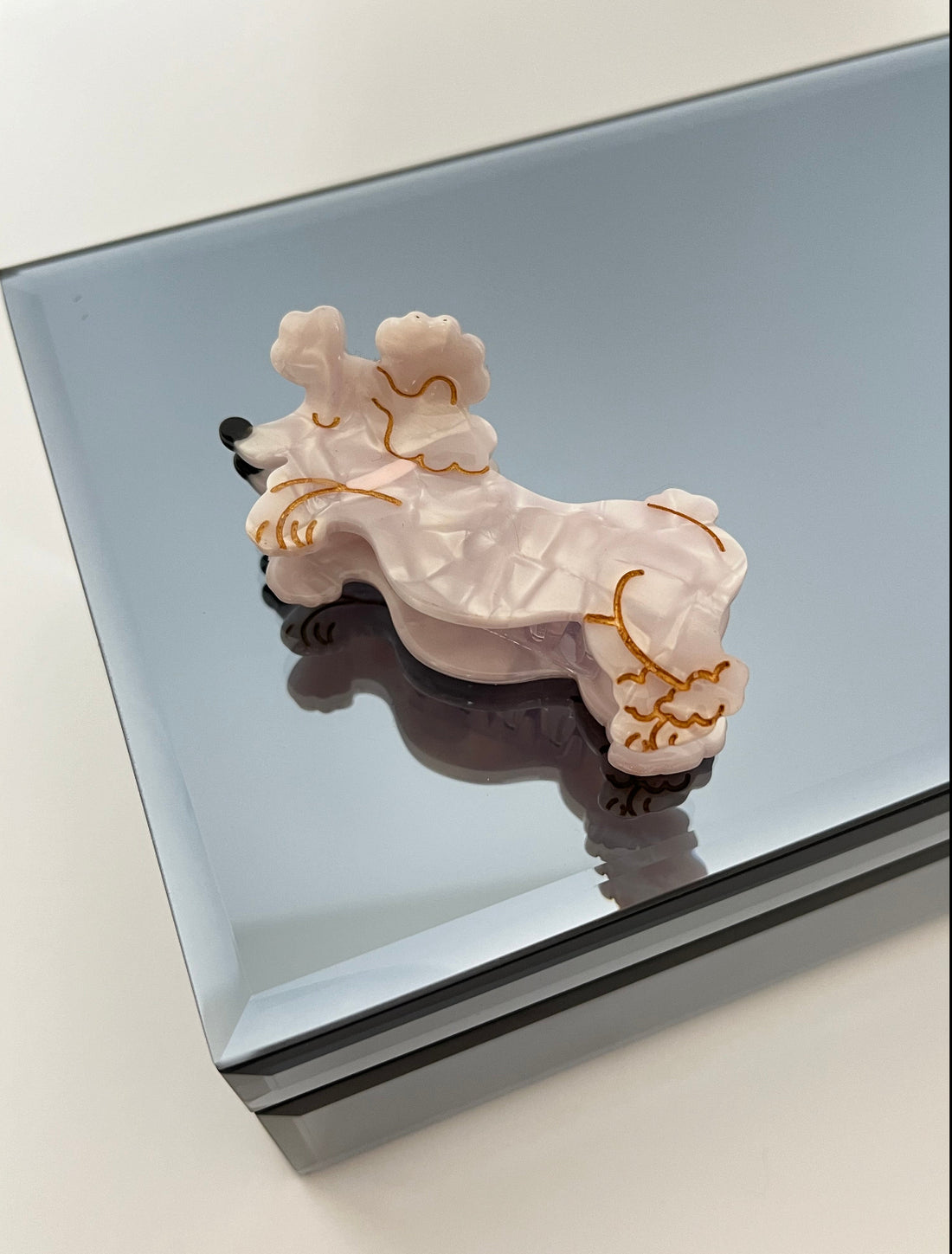 İTHAL KÖPEK MODELLİ KEMİK MANDAL TOKA