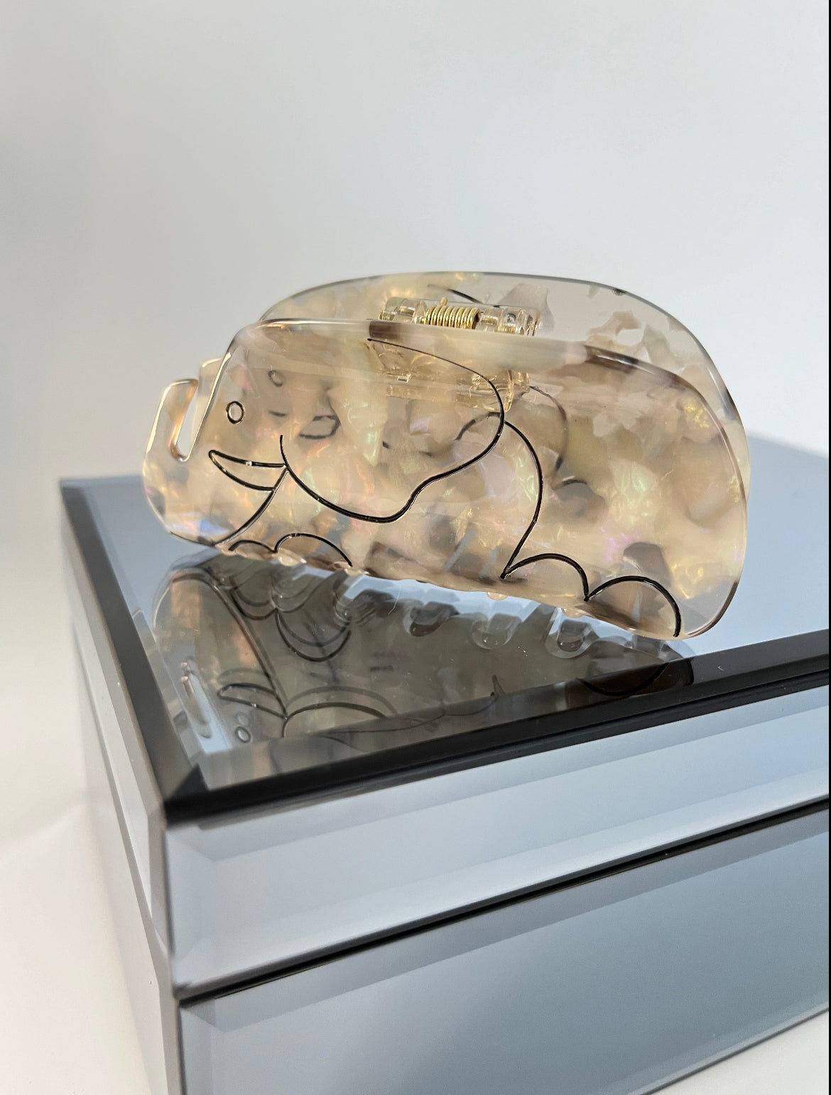 İTHAL FİL DESENLİ GRİ KEMİK MANDAL TOKA