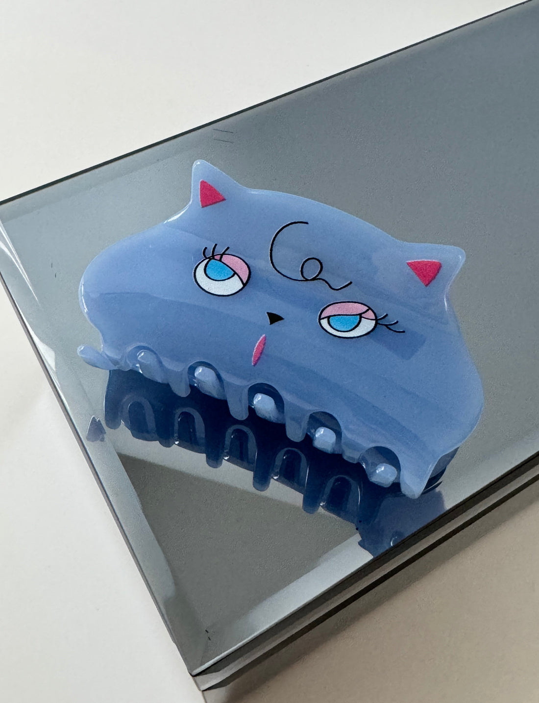 İTHAL MAVİ KEDİ DESENLİ KEMİK MANDAL TOKA