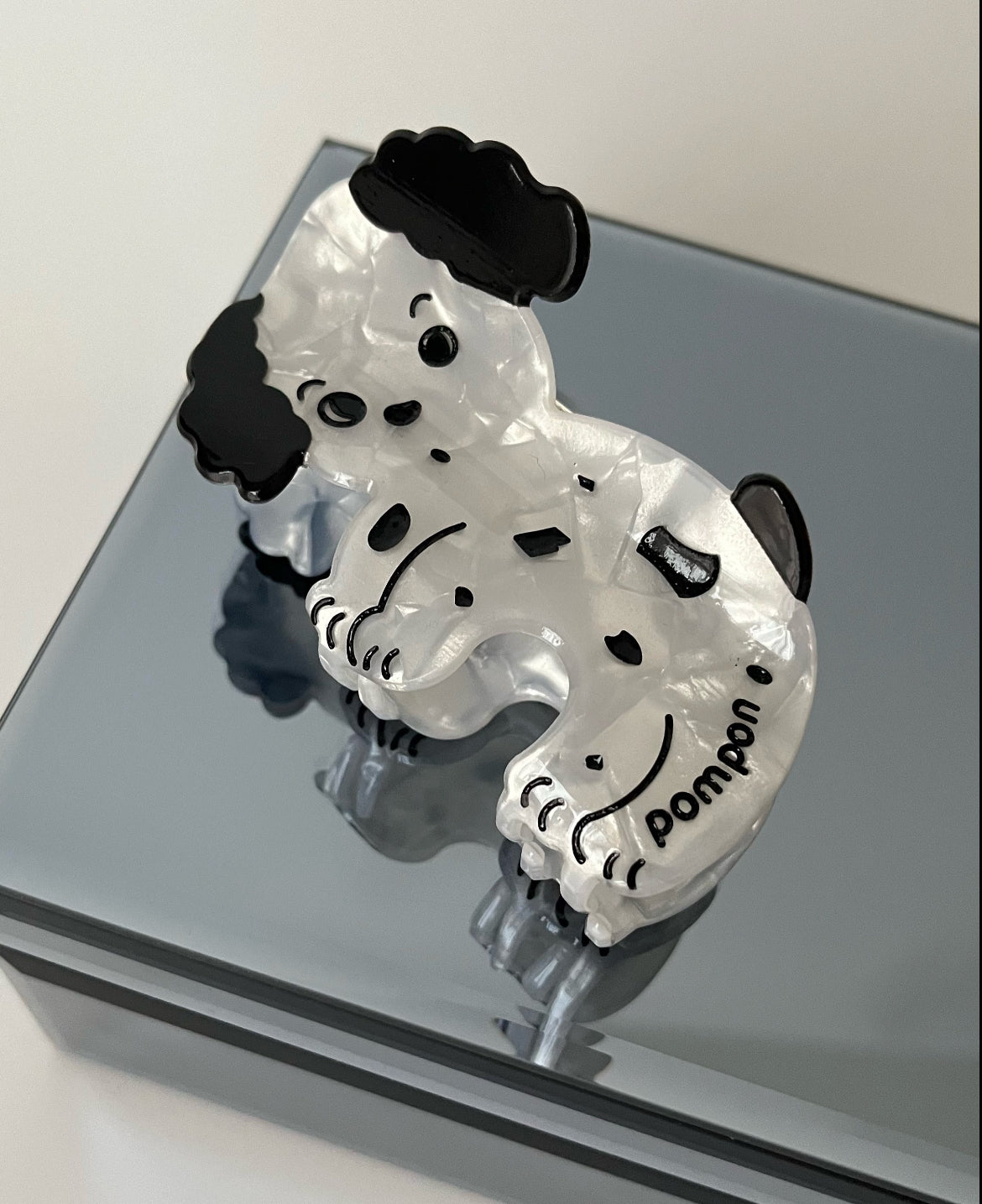 İTHAL KÖPEK DESENLİ KEMİK MANDAL TOKA