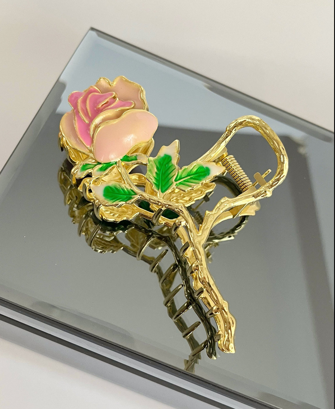 İTHAL METAL GÜL DESENLİ MANDAL TOKA