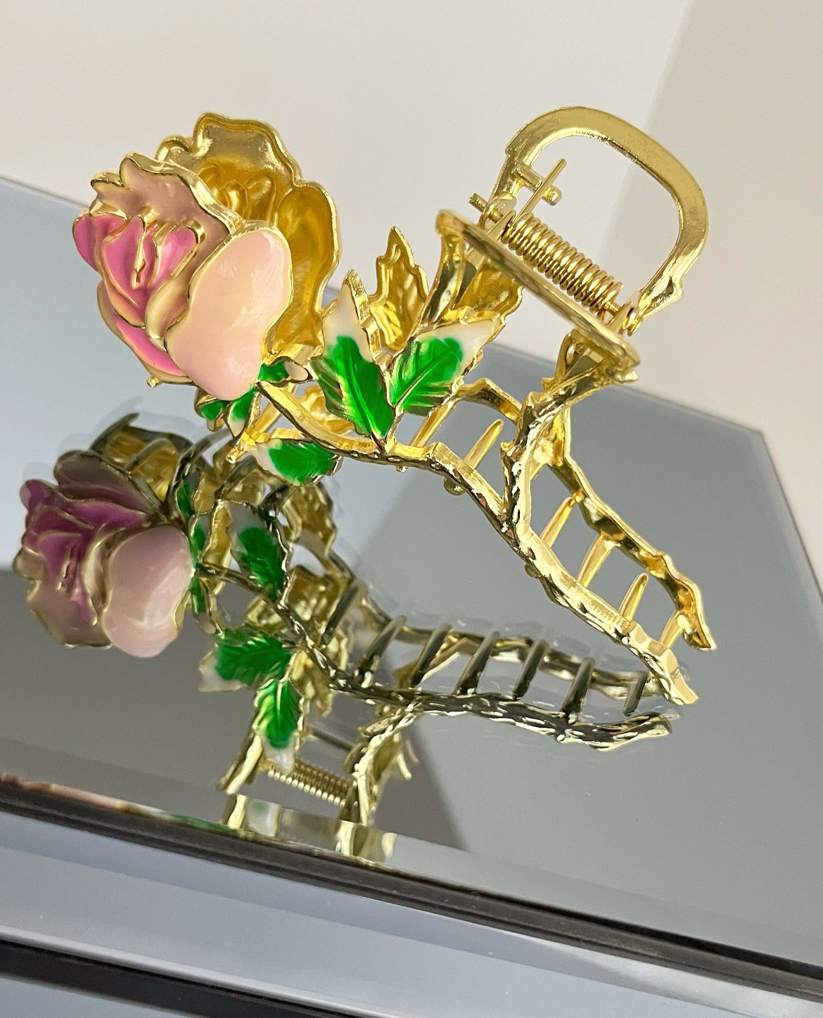 İTHAL METAL GÜL DESENLİ MANDAL TOKA