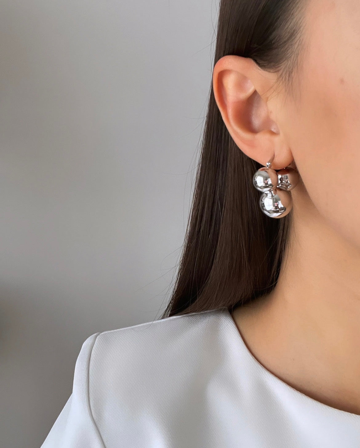 İTHAL MİCKEY DETAYLI BÜYÜK BOY SİLVER KÜPE