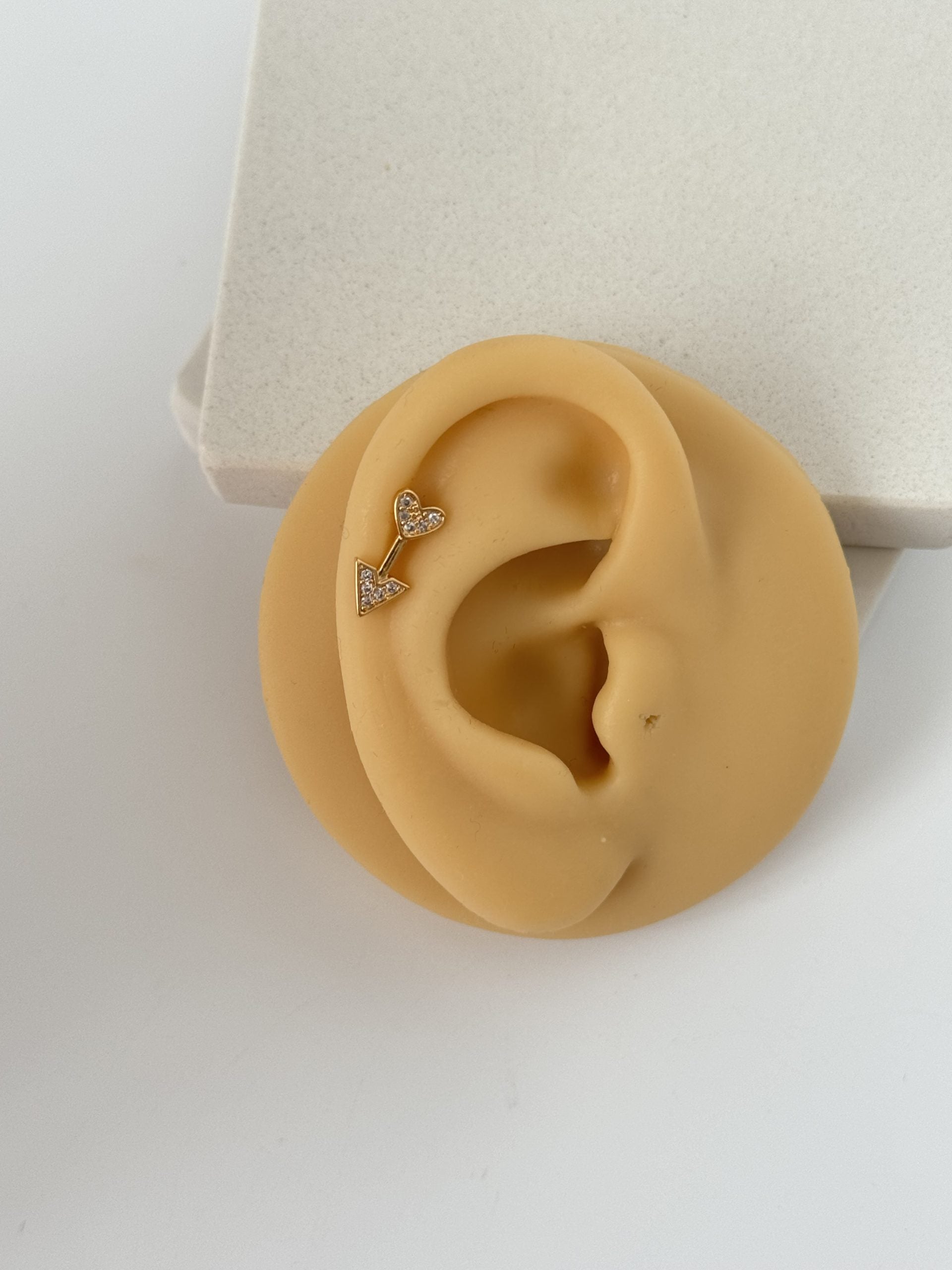 KALPLİ OK TRAGUS GOLD PİERCİNG