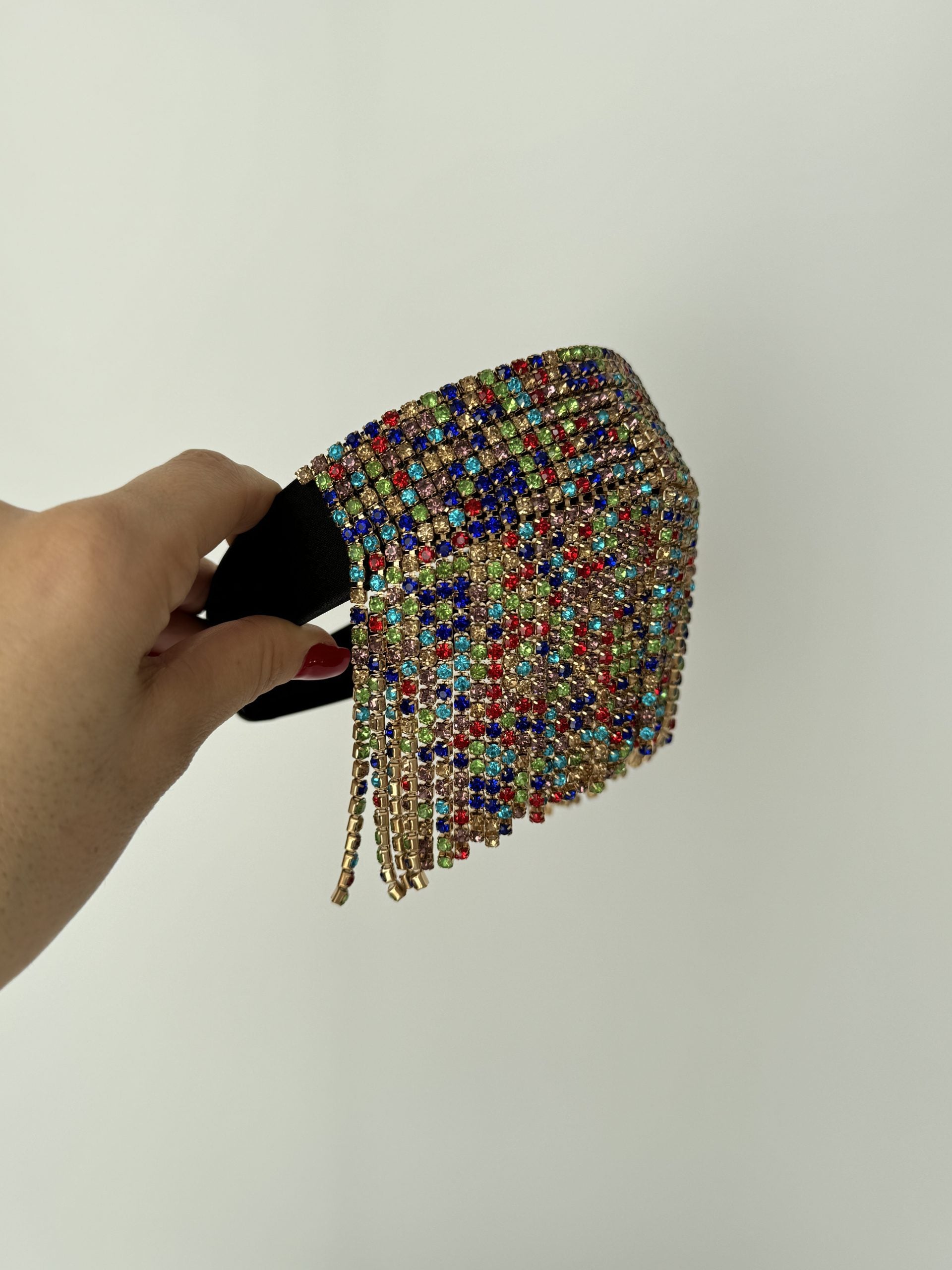 EARTHA İTHAL TASARIM RENKLİ TAŞLI KAHKÜLLÜ KINA TAÇ