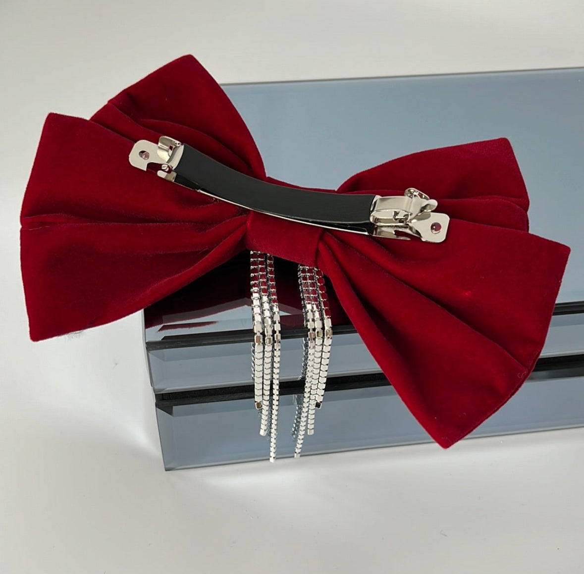 İTHAL KIRMIZI KADİFE TAŞLI FİYONK TOKA