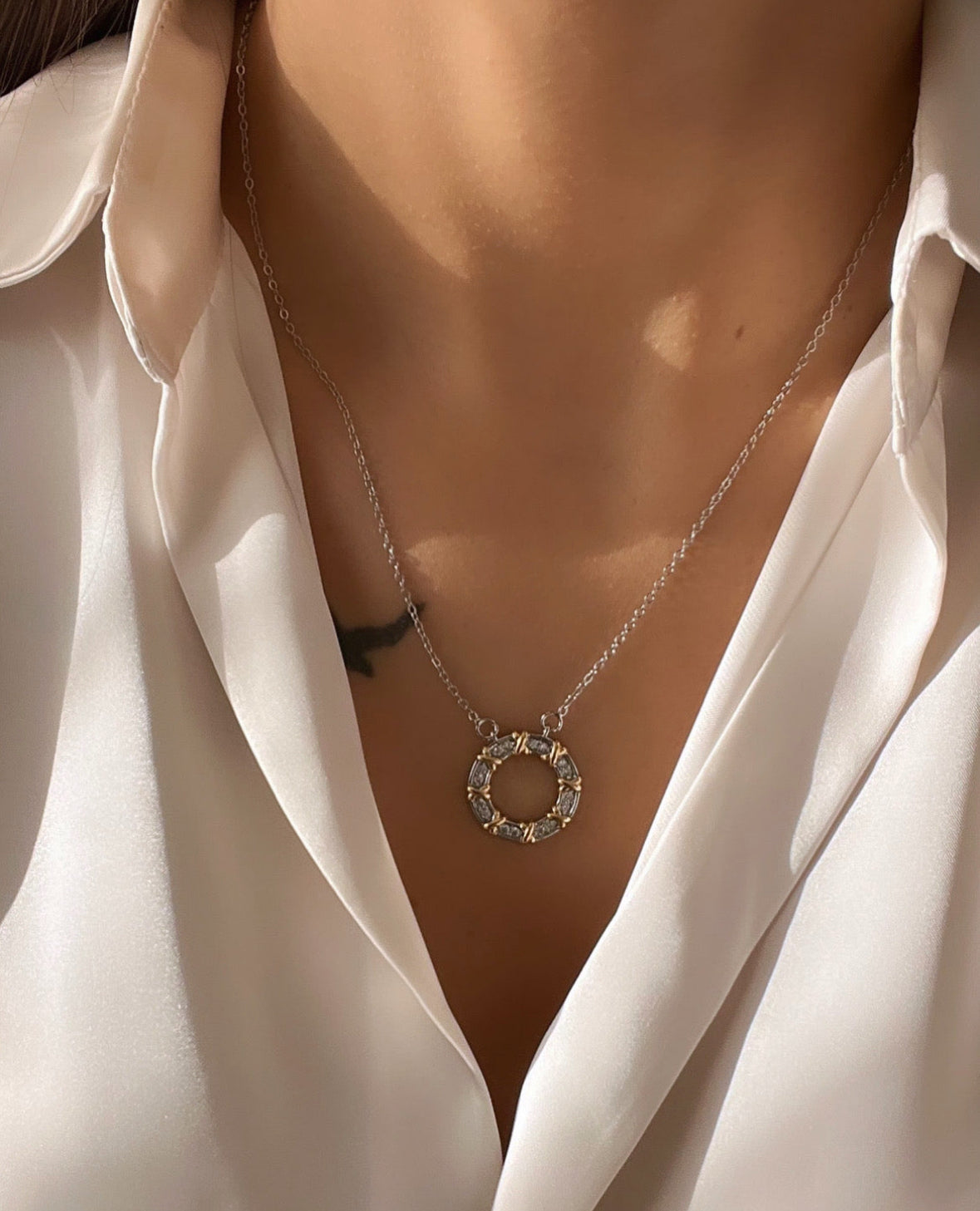 İTHAL MARKA MODEL HALKA DETAYLI ÇELİK KOLYE