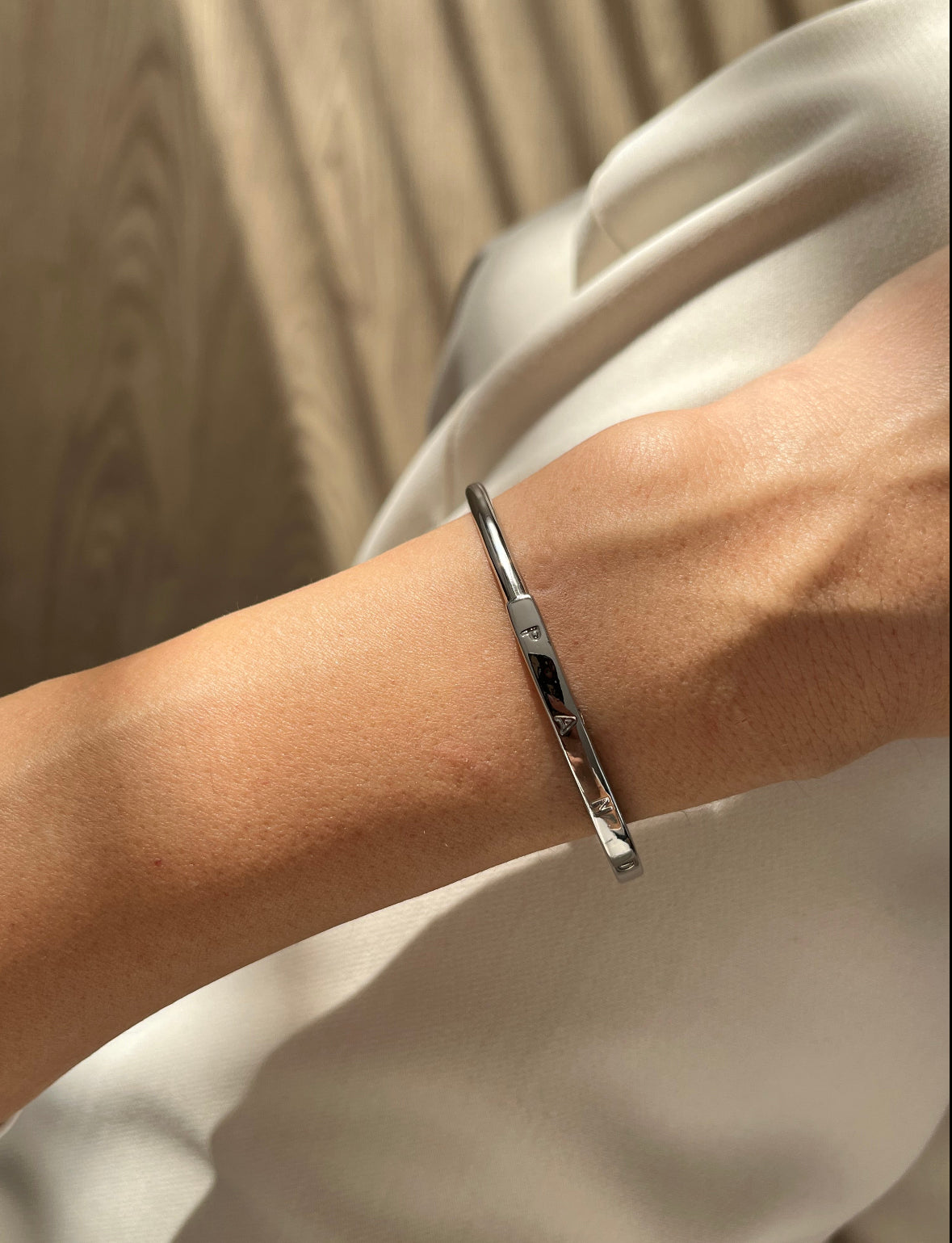 İTHAL MARKA MODEL SİLVER AYARLANABİLİR KELEPÇE BİLEZİK