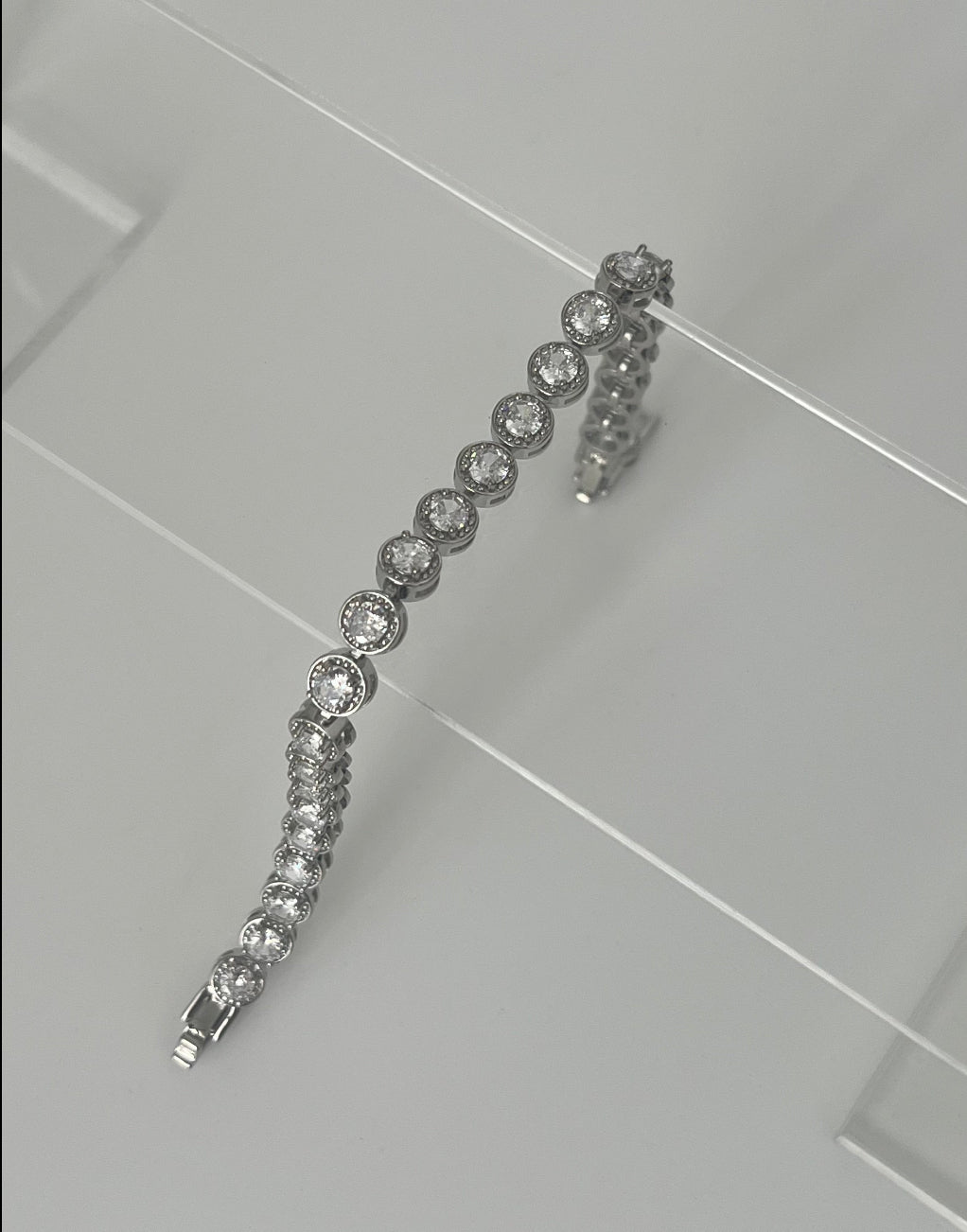 İTHAL ZİRKON TAŞLI SİLVER BİLEKLİK