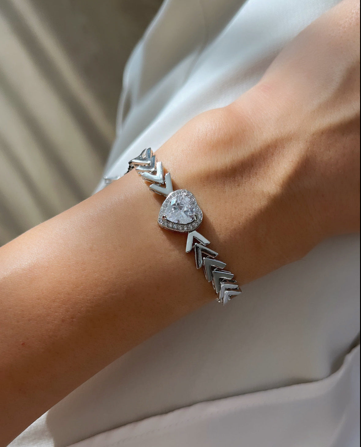 İTHAL KALP BAGET TAŞLI KILÇIKLI SİLVER BİLEKLİK