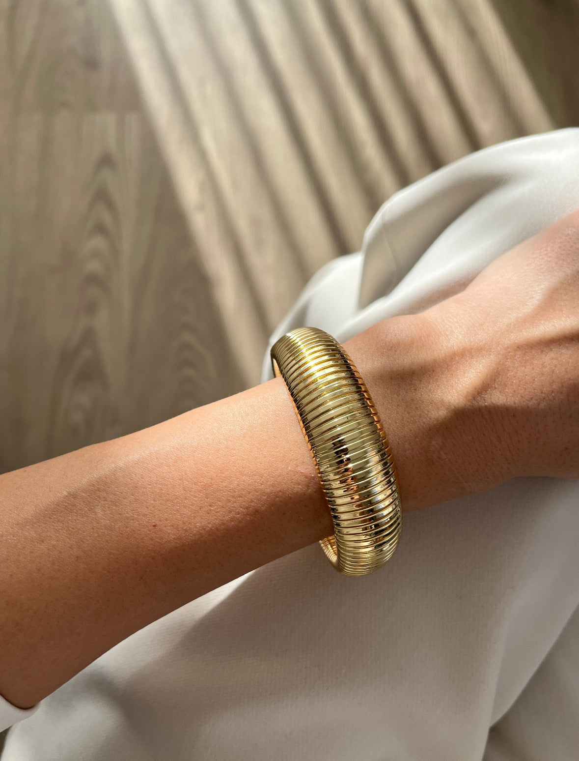 İTHAL BOMBELİ KALIN HASIR GOLD BİLEKLİK