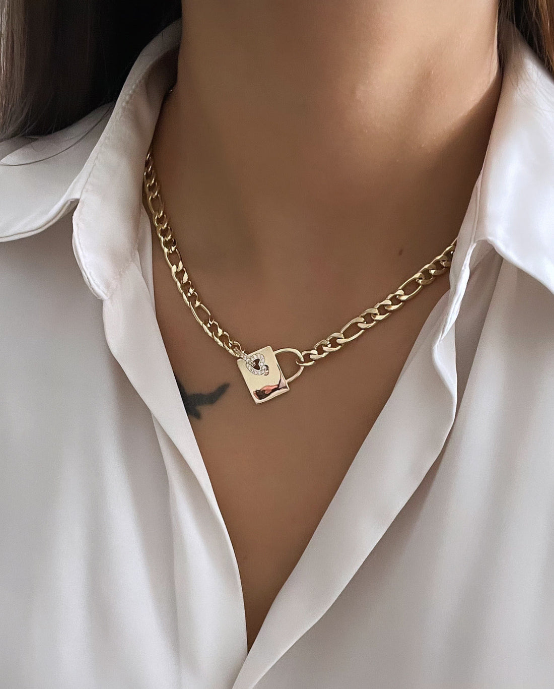 KİLİT DETAYLI İTHAL GOLD ZİNCİR KOLYE