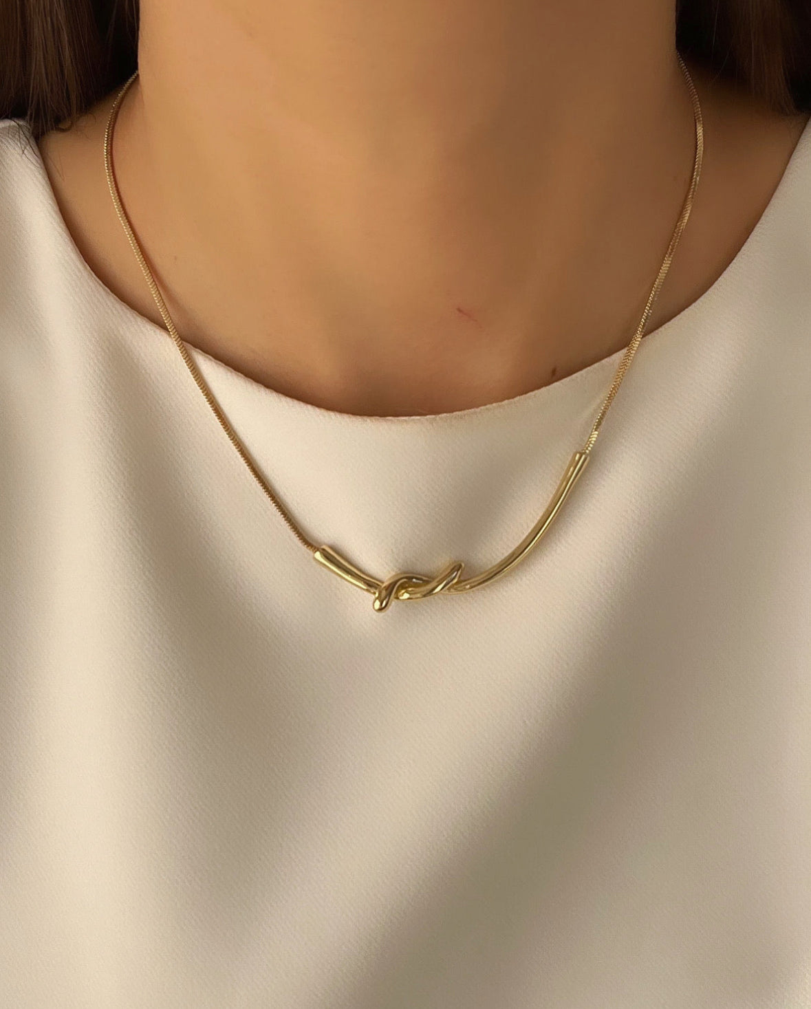 AYRA DÜĞÜM DETAYLI GOLD KOLYE