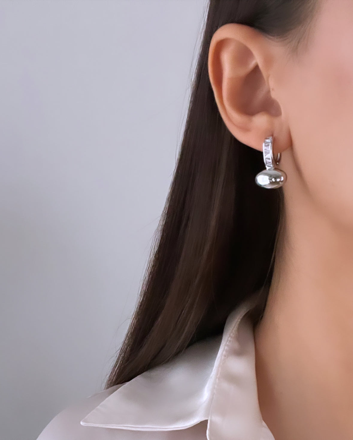 İTHAL ELİPS DETAYLI SİLVER KÜPE