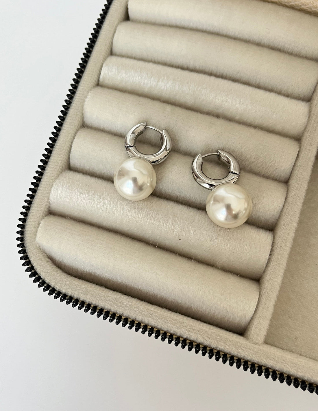 İTHAL İNCİ SİLVER KÜPE