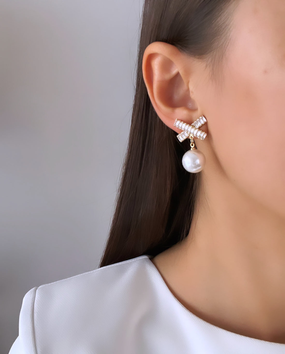 İTHAL İNCİ ZİRKON TAŞLI GOLD KÜPE