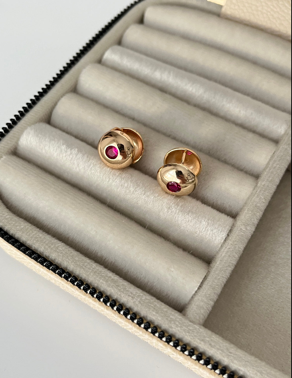 İTHAL FUŞYA TAŞLI KÜPE