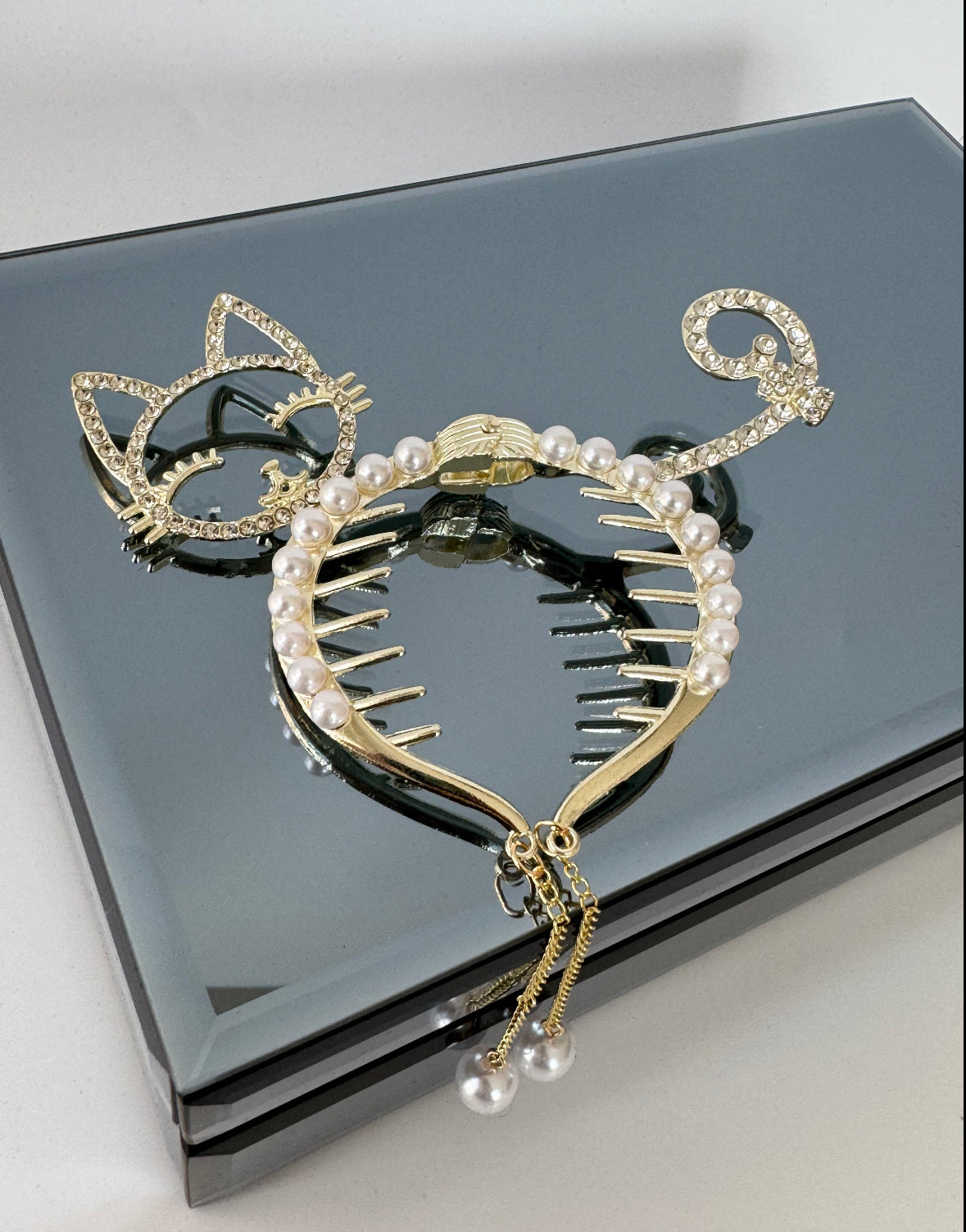 İTHAL KEDİ DETAYLI METAL BALERİN TOPUZ TOKASI