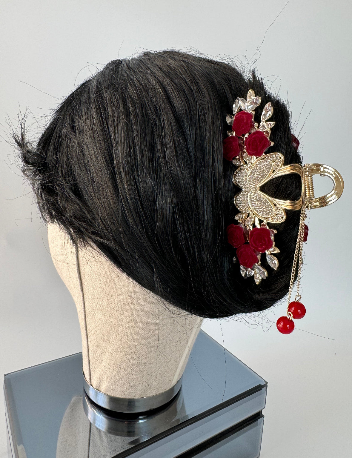 İTHAL BORDO ÇİÇEK DETAYLI GOLD METAL MANDAL TOKA