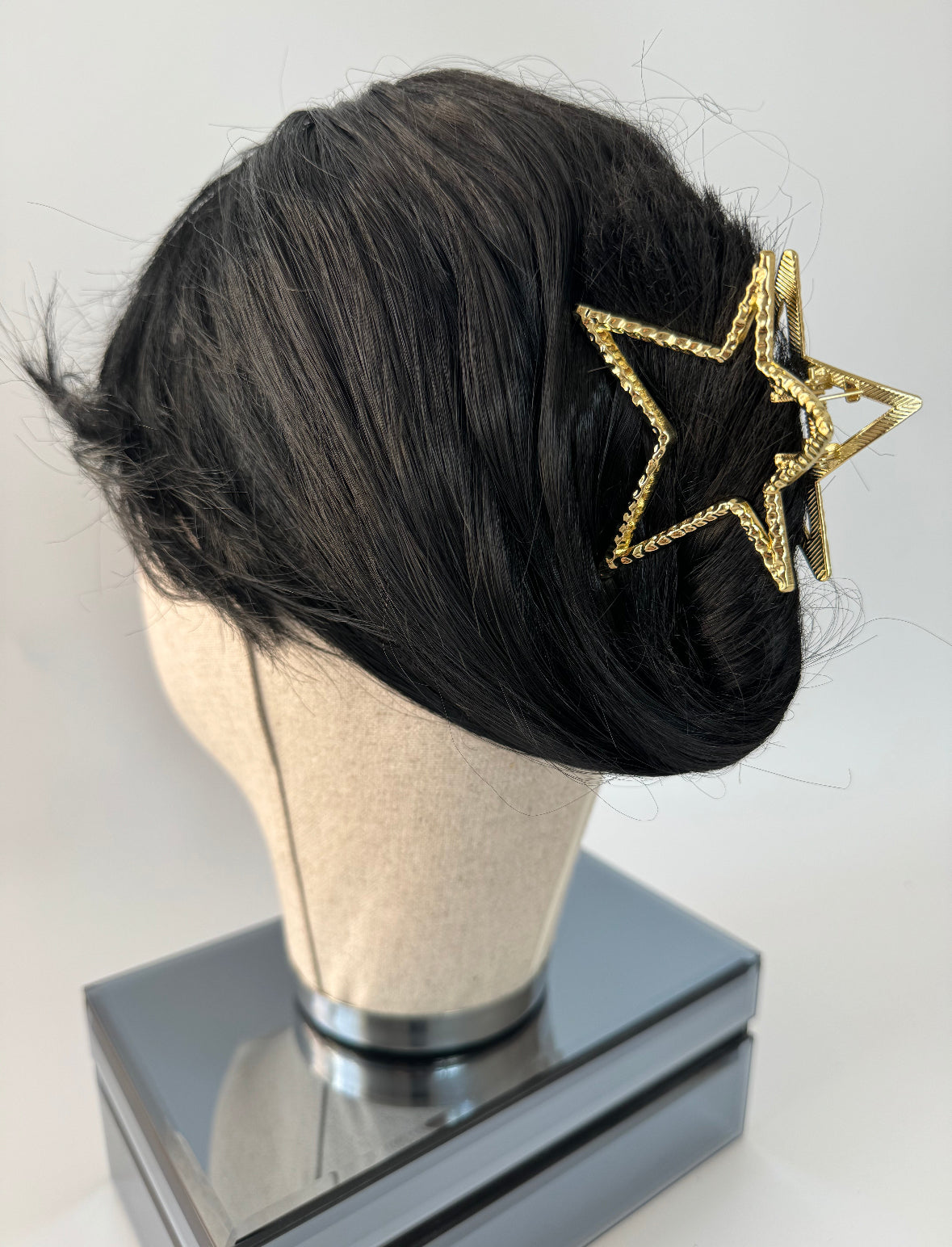 İTHAL YILDIZ DETAYLI GOLD METAL MANDAL TOKA