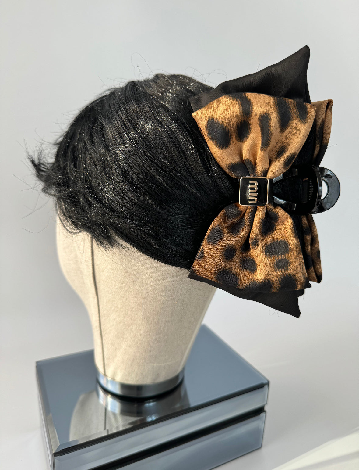 İTHAL LEOPARLI SATEN MANDAL TOKA