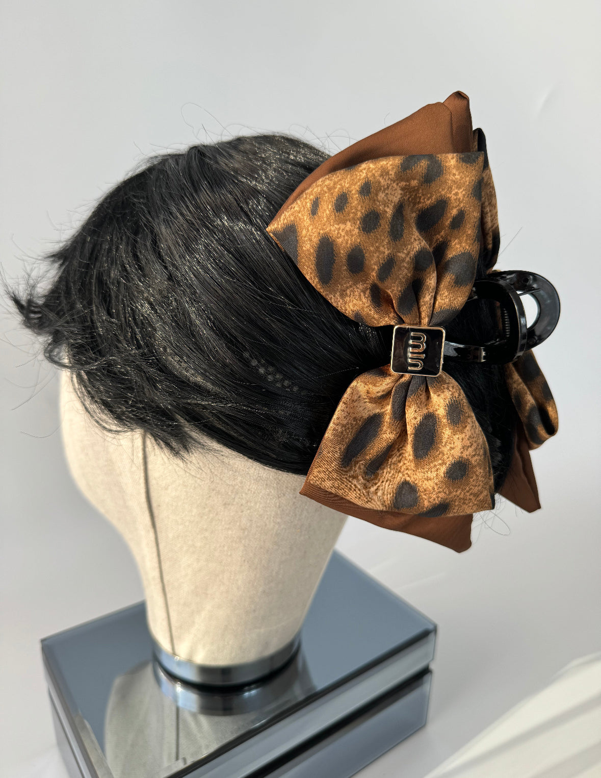 İTHAL LEOPARLI SATEN MANDAL TOKA