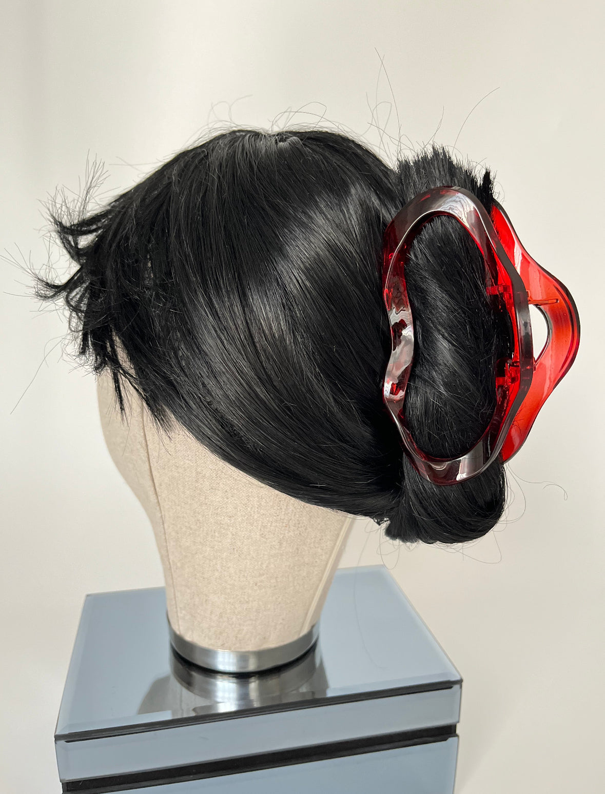 İTHAL AMORF KIRMIZI KIRILMAZ ASİMETRİK MANDAL TOKA