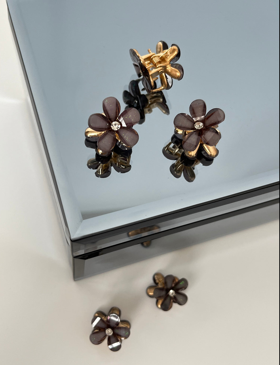 İTHAL SİYAH ÇİÇEK METAL MİNİ MANDAL TOKA (2ADET)