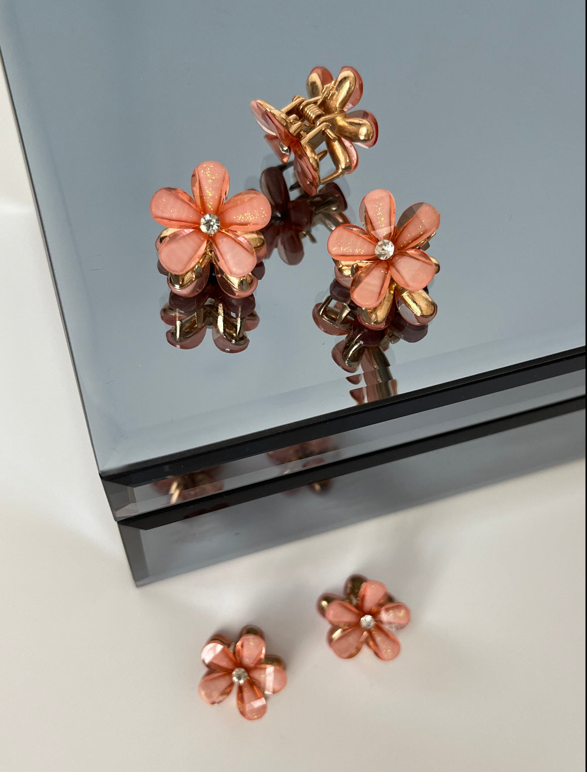 İTHAL YAVRUAĞZI ÇİÇEK METAL MİNİ MANDAL TOKA (2ADET)