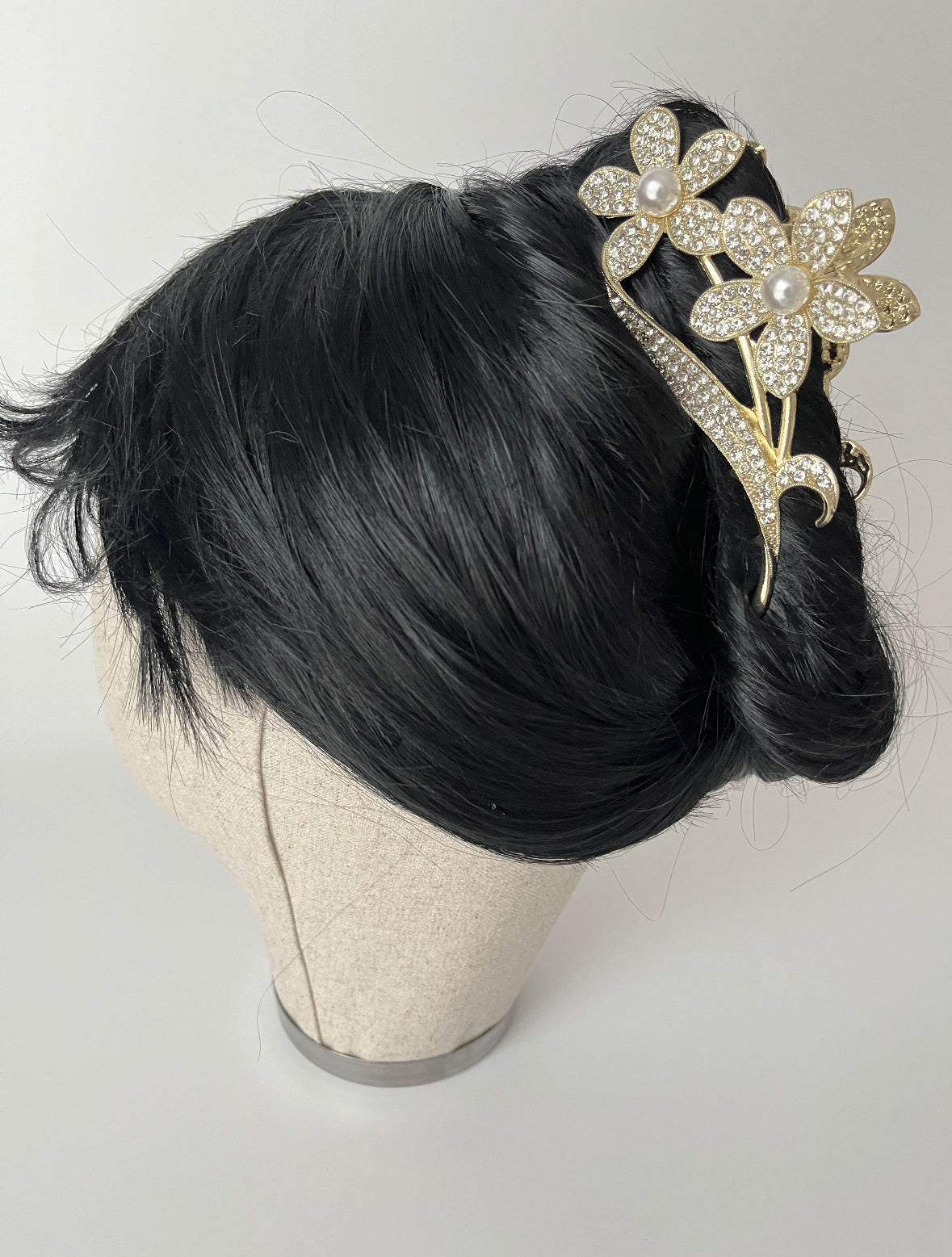 İTHAL ÇİÇEKLİ METAL MANDAL TOKA